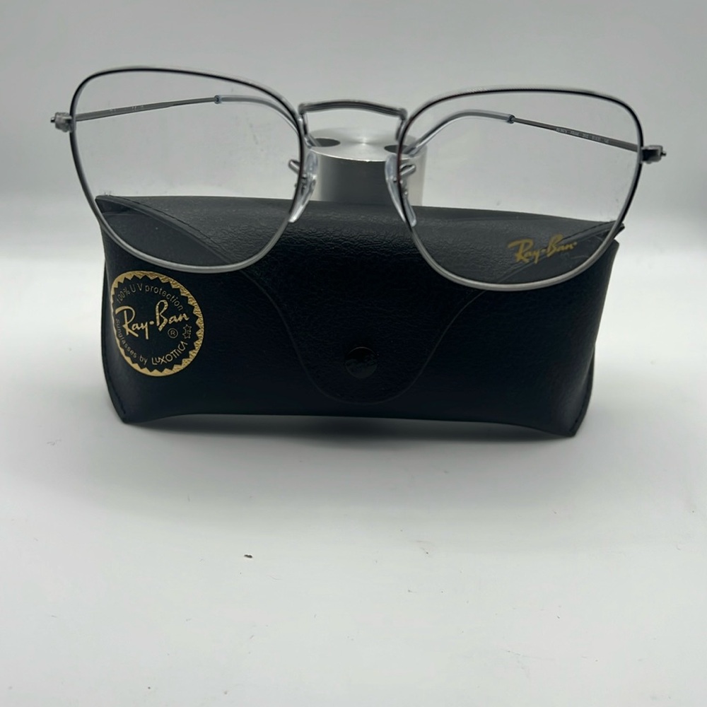 new Ray Ban eyeglasses with case